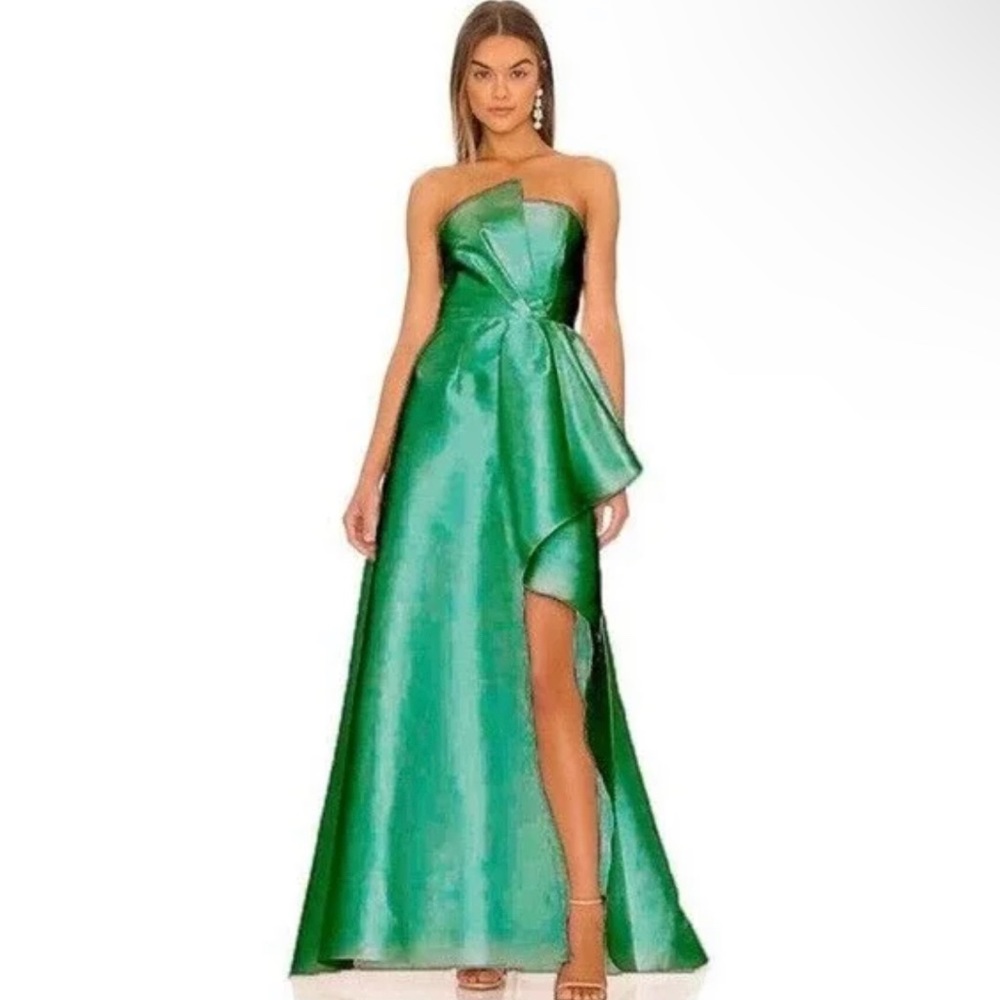 NWT Revolve ELLIATT Protea Gown Perfect for Holiday Party